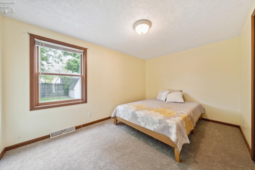 1214 2nd Street, Port Clinton, 43452, 2 Bedrooms Bedrooms, ,1 BathroomBathrooms,Residential,For Sale,2nd,20251900
