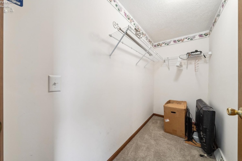 1214 2nd Street, Port Clinton, 43452, 2 Bedrooms Bedrooms, ,1 BathroomBathrooms,Residential,For Sale,2nd,20251900