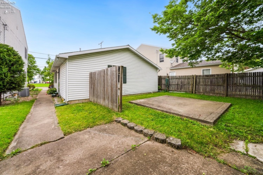 1214 2nd Street, Port Clinton, 43452, 2 Bedrooms Bedrooms, ,1 BathroomBathrooms,Residential,For Sale,2nd,20251900