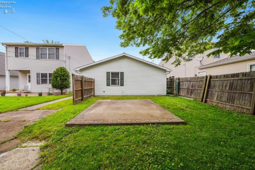 1214 2nd Street, Port Clinton, 43452, 2 Bedrooms Bedrooms, ,1 BathroomBathrooms,Residential,For Sale,2nd,20251900