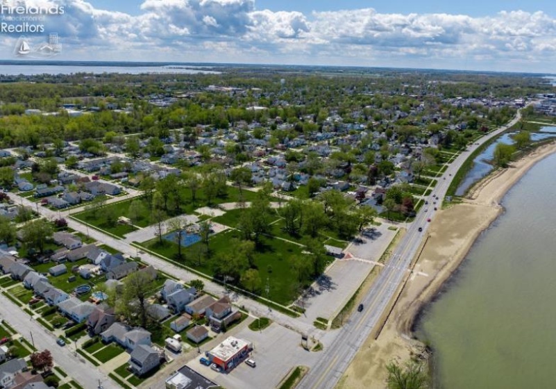 1214 2nd Street, Port Clinton, 43452, 2 Bedrooms Bedrooms, ,1 BathroomBathrooms,Residential,For Sale,2nd,20251900