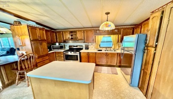 1550 Starboard Avenue, Port Clinton, 43452, 2 Bedrooms Bedrooms, ,2 BathroomsBathrooms,Residential,For Sale,Starboard,20251931