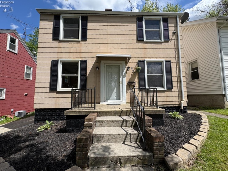 427 Clover Street, Fremont, 43420, 3 Bedrooms Bedrooms, ,1 BathroomBathrooms,Residential,For Sale,Clover,20251853