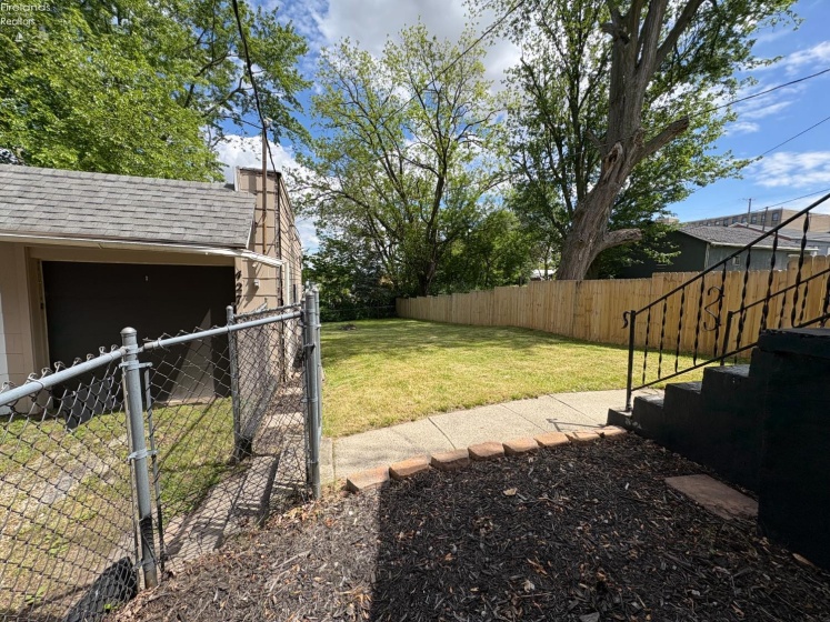 427 Clover Street, Fremont, 43420, 3 Bedrooms Bedrooms, ,1 BathroomBathrooms,Residential,For Sale,Clover,20251853