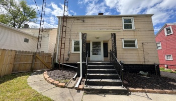 427 Clover Street, Fremont, 43420, 3 Bedrooms Bedrooms, ,1 BathroomBathrooms,Residential,For Sale,Clover,20251853 427 Clover Street, Fremont, 43420, 3 Bedrooms Bedrooms, ,1 BathroomBathrooms,Residential,For Sale,Clover,20251853