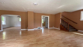 427 Clover Street, Fremont, 43420, 3 Bedrooms Bedrooms, ,1 BathroomBathrooms,Residential,For Sale,Clover,20251853 427 Clover Street, Fremont, 43420, 3 Bedrooms Bedrooms, ,1 BathroomBathrooms,Residential,For Sale,Clover,20251853
