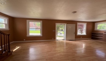 427 Clover Street, Fremont, 43420, 3 Bedrooms Bedrooms, ,1 BathroomBathrooms,Residential,For Sale,Clover,20251853 427 Clover Street, Fremont, 43420, 3 Bedrooms Bedrooms, ,1 BathroomBathrooms,Residential,For Sale,Clover,20251853