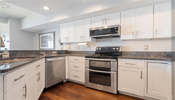 503 Lakeshore, Port Clinton, 43452, 2 Bedrooms Bedrooms, ,2 BathroomsBathrooms,Residential,For Sale,Lakeshore,20251883