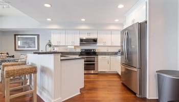 503 Lakeshore, Port Clinton, 43452, 2 Bedrooms Bedrooms, ,2 BathroomsBathrooms,Residential,For Sale,Lakeshore,20251883