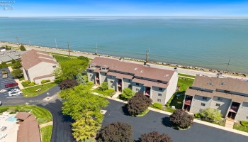 503 Lakeshore, Port Clinton, 43452, 2 Bedrooms Bedrooms, ,2 BathroomsBathrooms,Residential,For Sale,Lakeshore,20251883