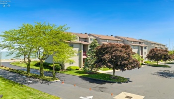 503 Lakeshore, Port Clinton, 43452, 2 Bedrooms Bedrooms, ,2 BathroomsBathrooms,Residential,For Sale,Lakeshore,20251883