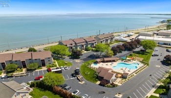 503 Lakeshore, Port Clinton, 43452, 2 Bedrooms Bedrooms, ,2 BathroomsBathrooms,Residential,For Sale,Lakeshore,20251883