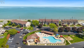 503 Lakeshore, Port Clinton, 43452, 2 Bedrooms Bedrooms, ,2 BathroomsBathrooms,Residential,For Sale,Lakeshore,20251883