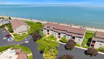 503 Lakeshore, Port Clinton, 43452, 2 Bedrooms Bedrooms, ,2 BathroomsBathrooms,Residential,For Sale,Lakeshore,20251883