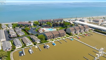 503 Lakeshore, Port Clinton, 43452, 2 Bedrooms Bedrooms, ,2 BathroomsBathrooms,Residential,For Sale,Lakeshore,20251883