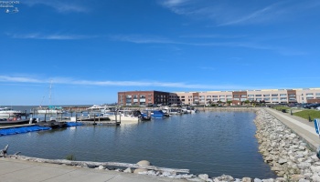 401 Shoreline Drive, Sandusky, 44870, 1 Bedroom Bedrooms, ,2 BathroomsBathrooms,Residential,For Sale,Shoreline,20251944