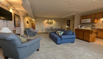 401 Shoreline Drive, Sandusky, 44870, 1 Bedroom Bedrooms, ,2 BathroomsBathrooms,Residential,For Sale,Shoreline,20251944