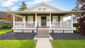 498 Market Street, Tiffin, 44883, 2 Bedrooms Bedrooms, ,2 BathroomsBathrooms,Residential,For Sale,Market,20251827