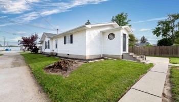 498 Market Street, Tiffin, 44883, 2 Bedrooms Bedrooms, ,2 BathroomsBathrooms,Residential,For Sale,Market,20251827