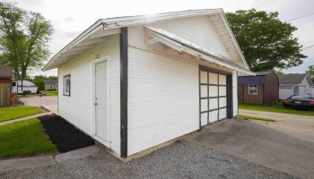 498 Market Street, Tiffin, 44883, 2 Bedrooms Bedrooms, ,2 BathroomsBathrooms,Residential,For Sale,Market,20251827