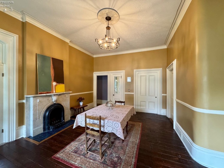 111 Main Street, Norwalk, 44857, 6 Bedrooms Bedrooms, ,3 BathroomsBathrooms,Residential,For Sale,Main,20251858