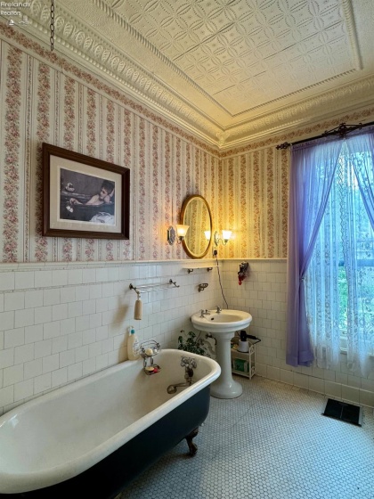 111 Main Street, Norwalk, 44857, 6 Bedrooms Bedrooms, ,3 BathroomsBathrooms,Residential,For Sale,Main,20251858
