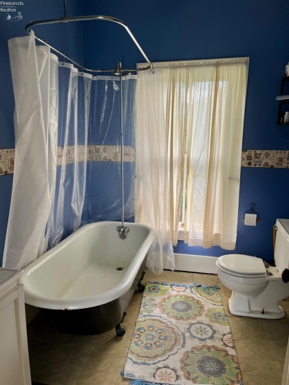 111 Main Street, Norwalk, 44857, 6 Bedrooms Bedrooms, ,3 BathroomsBathrooms,Residential,For Sale,Main,20251858