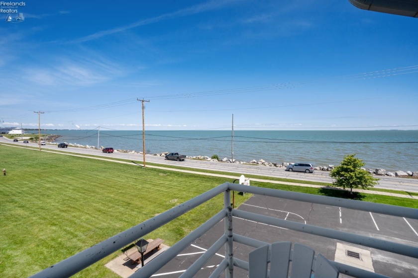 326 Clinton Reef Drive, Port Clinton, 43452, 1 Bedroom Bedrooms, ,1 BathroomBathrooms,Residential,For Sale,Clinton Reef,20251940