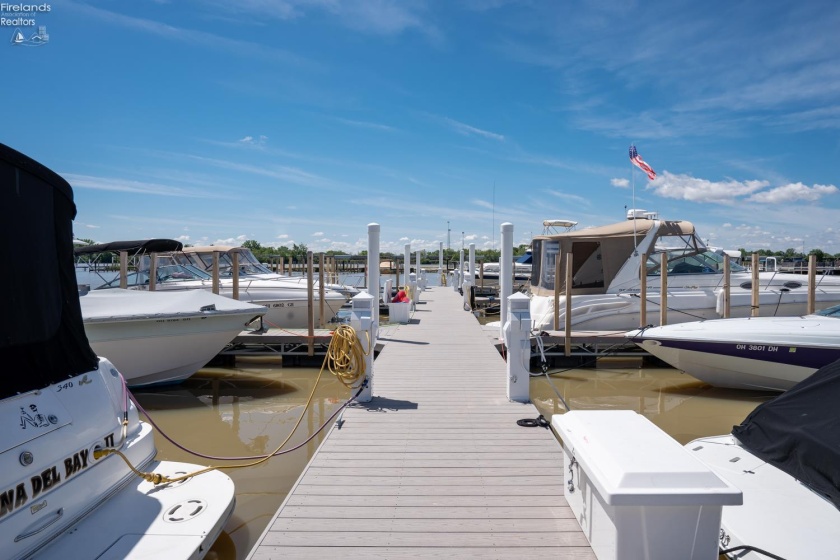 326 Clinton Reef Drive, Port Clinton, 43452, 1 Bedroom Bedrooms, ,1 BathroomBathrooms,Residential,For Sale,Clinton Reef,20251940
