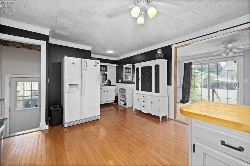 417 Harrison Street, Port Clinton, 43452, 3 Bedrooms Bedrooms, ,2 BathroomsBathrooms,Residential,For Sale,Harrison,20251848