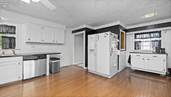 417 Harrison Street, Port Clinton, 43452, 3 Bedrooms Bedrooms, ,2 BathroomsBathrooms,Residential,For Sale,Harrison,20251848