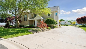 2170 Dorchester Drive, Marblehead, 43440, 4 Bedrooms Bedrooms, ,5 BathroomsBathrooms,Residential,For Sale,Dorchester,20251938