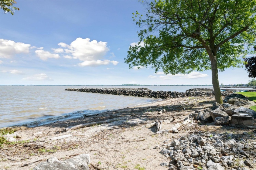 2170 Dorchester Drive, Marblehead, 43440, 4 Bedrooms Bedrooms, ,5 BathroomsBathrooms,Residential,For Sale,Dorchester,20251938