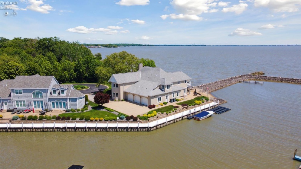 2170 Dorchester Drive, Marblehead, 43440, 4 Bedrooms Bedrooms, ,5 BathroomsBathrooms,Residential,For Sale,Dorchester,20251938