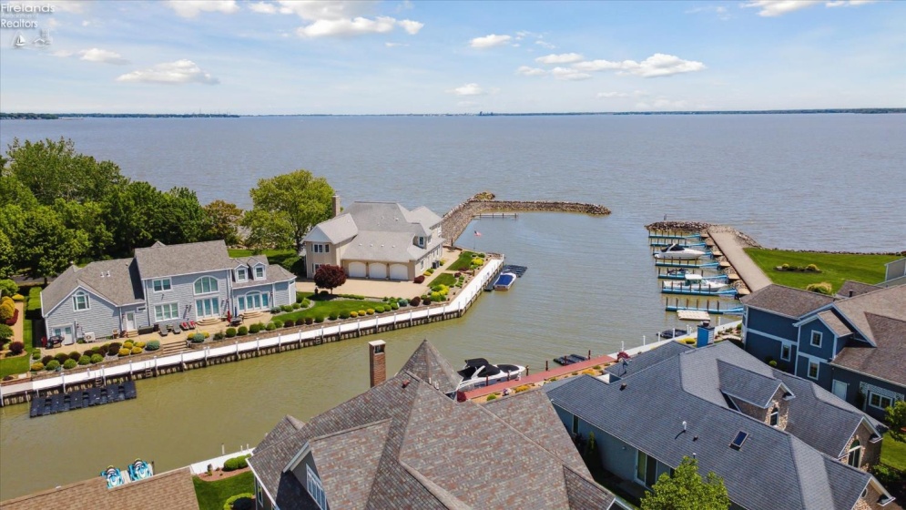 2170 Dorchester Drive, Marblehead, 43440, 4 Bedrooms Bedrooms, ,5 BathroomsBathrooms,Residential,For Sale,Dorchester,20251938
