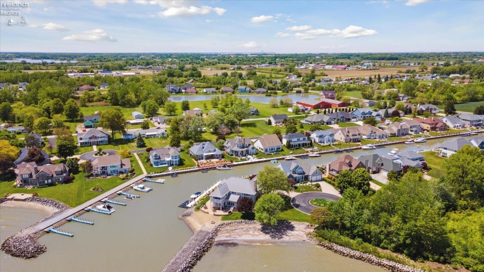 2170 Dorchester Drive, Marblehead, 43440, 4 Bedrooms Bedrooms, ,5 BathroomsBathrooms,Residential,For Sale,Dorchester,20251938