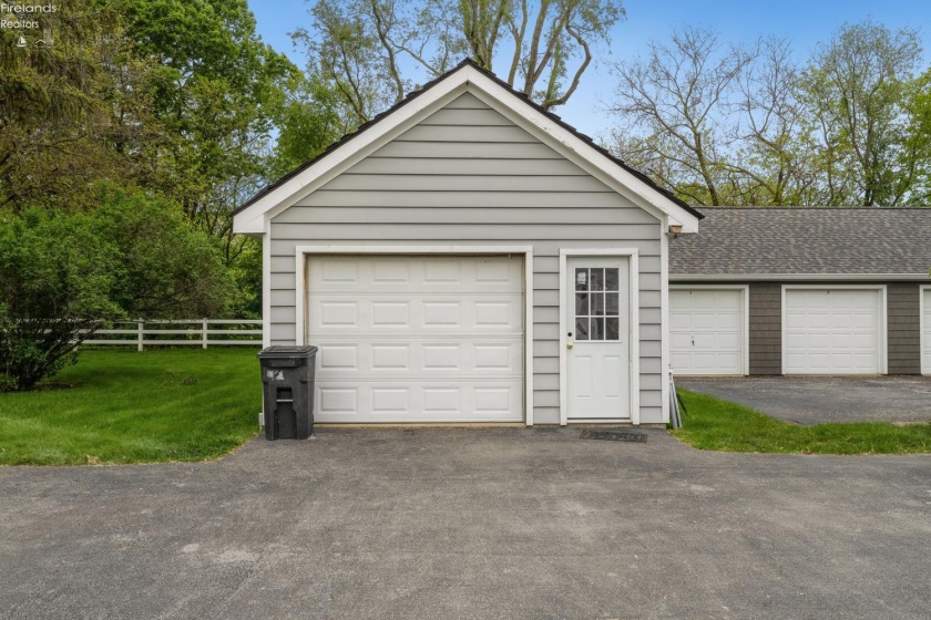 3999 Catawba Road, Port Clinton, 43452, 4 Bedrooms Bedrooms, ,3 BathroomsBathrooms,Residential,For Sale,Catawba,20251965