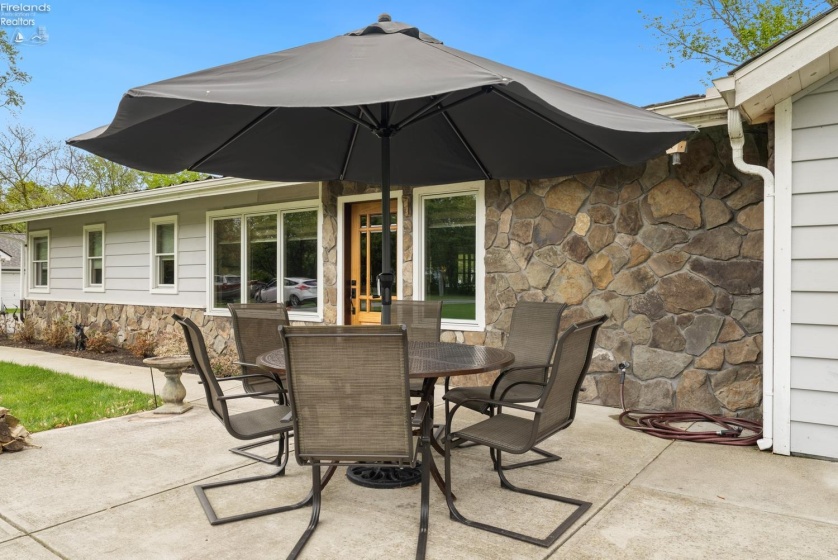 3999 Catawba Road, Port Clinton, 43452, 4 Bedrooms Bedrooms, ,3 BathroomsBathrooms,Residential,For Sale,Catawba,20251965