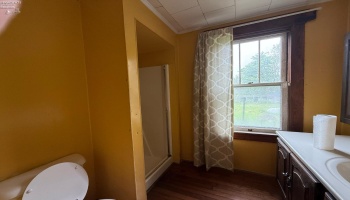 Main floor full bath
