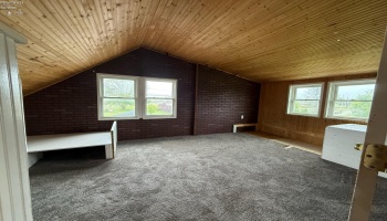 Bedroom upstairs with some built-ins that can be easily removed