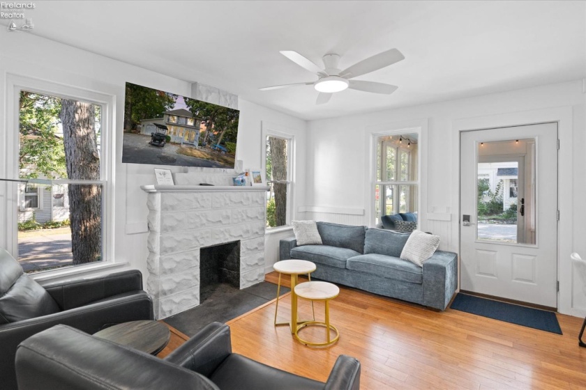 202 Plum Avenue, Lakeside, 43440, 5 Bedrooms Bedrooms, ,3 BathroomsBathrooms,Residential,For Sale,Plum,20251982