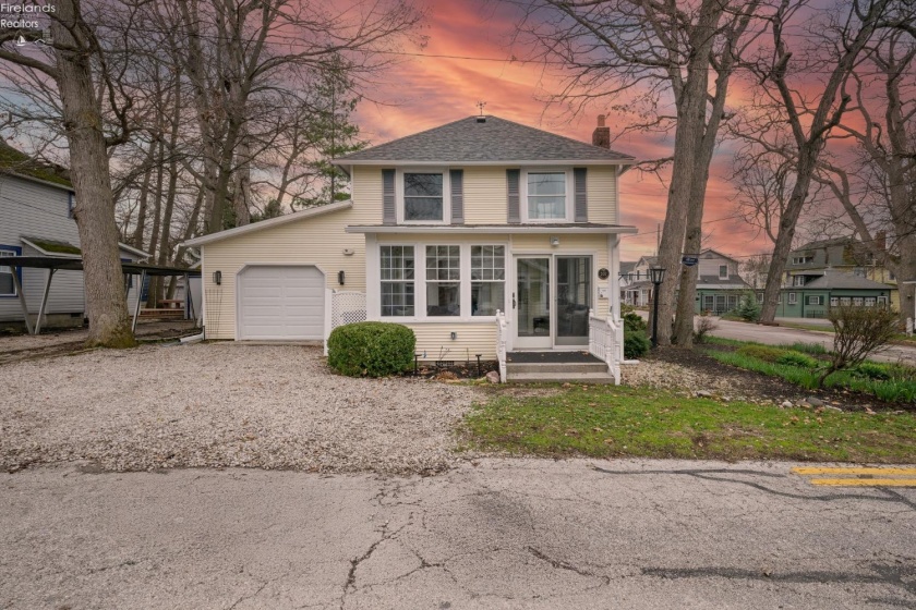 202 Plum Avenue, Lakeside, 43440, 5 Bedrooms Bedrooms, ,3 BathroomsBathrooms,Residential,For Sale,Plum,20251982