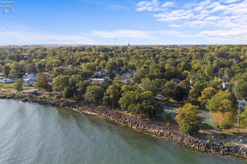202 Plum Avenue, Lakeside, 43440, 5 Bedrooms Bedrooms, ,3 BathroomsBathrooms,Residential,For Sale,Plum,20251982