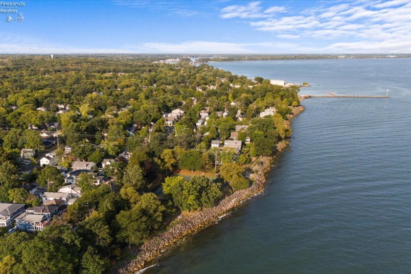 202 Plum Avenue, Lakeside, 43440, 5 Bedrooms Bedrooms, ,3 BathroomsBathrooms,Residential,For Sale,Plum,20251982