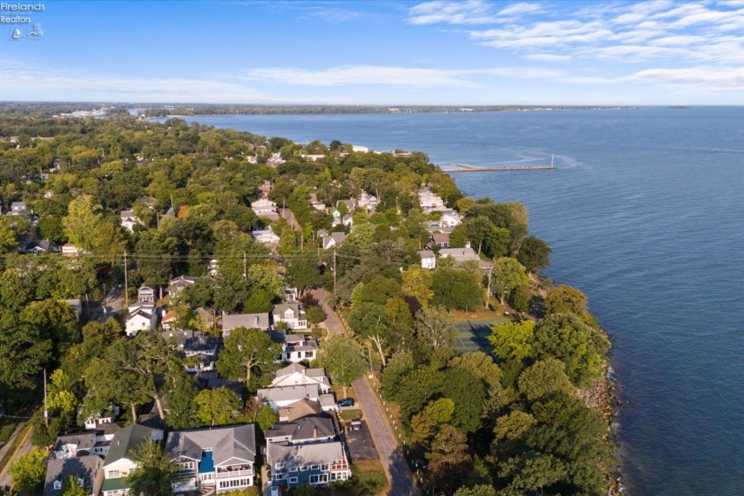 202 Plum Avenue, Lakeside, 43440, 5 Bedrooms Bedrooms, ,3 BathroomsBathrooms,Residential,For Sale,Plum,20251982