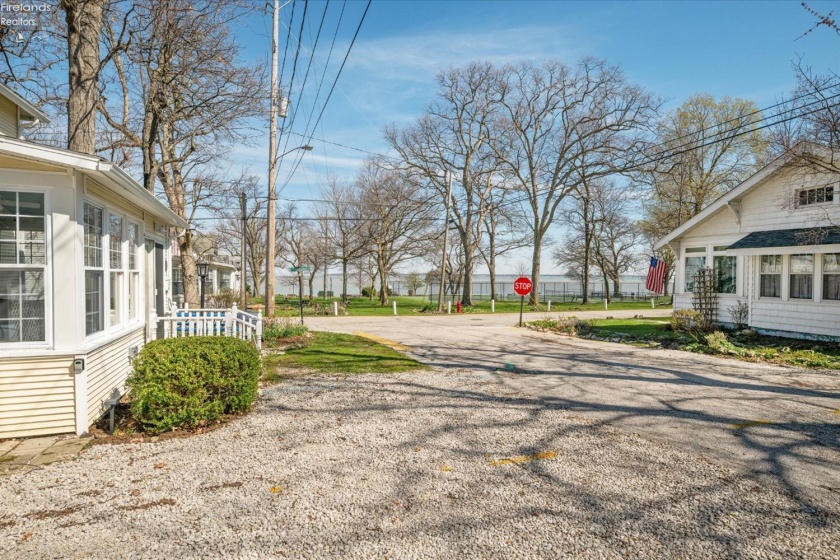 202 Plum Avenue, Lakeside, 43440, 5 Bedrooms Bedrooms, ,3 BathroomsBathrooms,Residential,For Sale,Plum,20251982