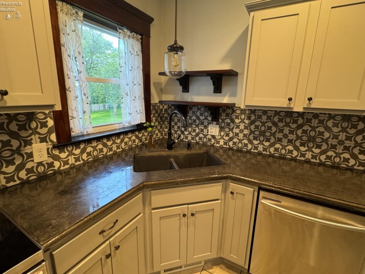 2015 Main Street, Milan, 44846, 3 Bedrooms Bedrooms, ,2 BathroomsBathrooms,Residential,For Sale,Main,20251956