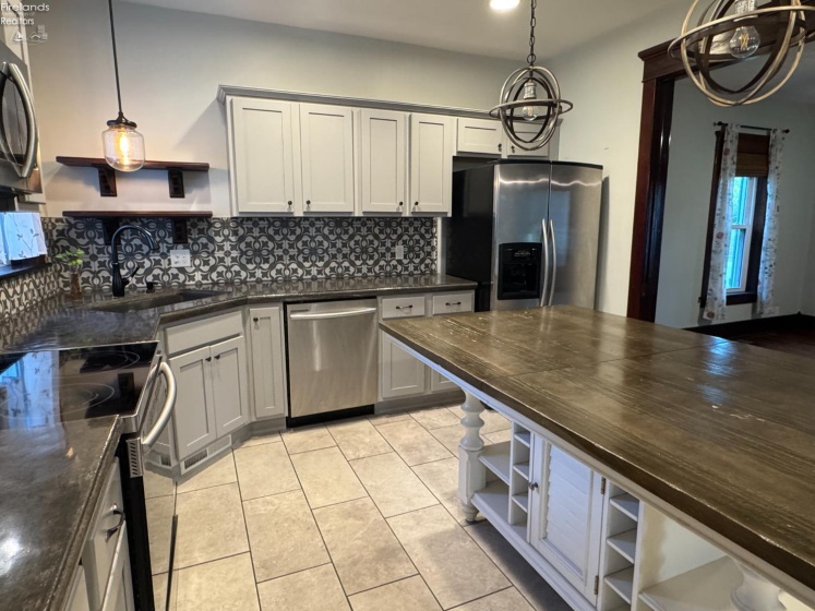 2015 Main Street, Milan, 44846, 3 Bedrooms Bedrooms, ,2 BathroomsBathrooms,Residential,For Sale,Main,20251956