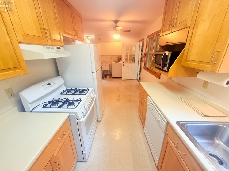 9343 Bayshore Road, Marblehead, 43440, 3 Bedrooms Bedrooms, ,2 BathroomsBathrooms,Residential,For Sale,Bayshore,20251981