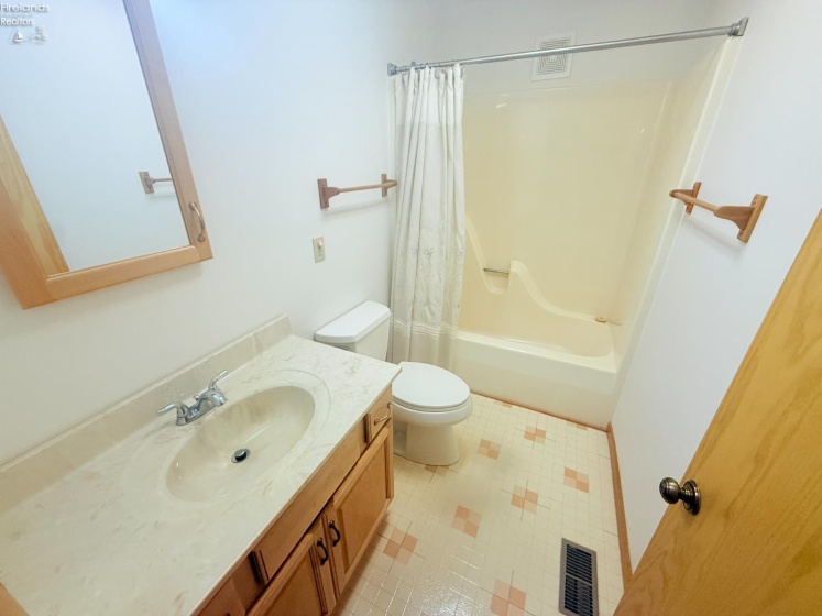 9343 Bayshore Road, Marblehead, 43440, 3 Bedrooms Bedrooms, ,2 BathroomsBathrooms,Residential,For Sale,Bayshore,20251981